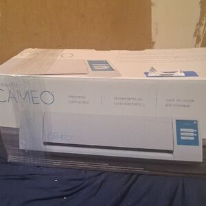 Silhouette Cameo Cutting Machine in White
